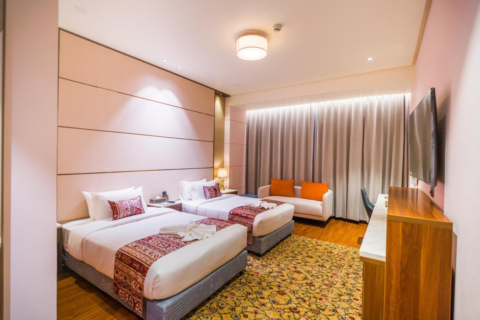 The Maple Hotel Bhopal Exterior photo